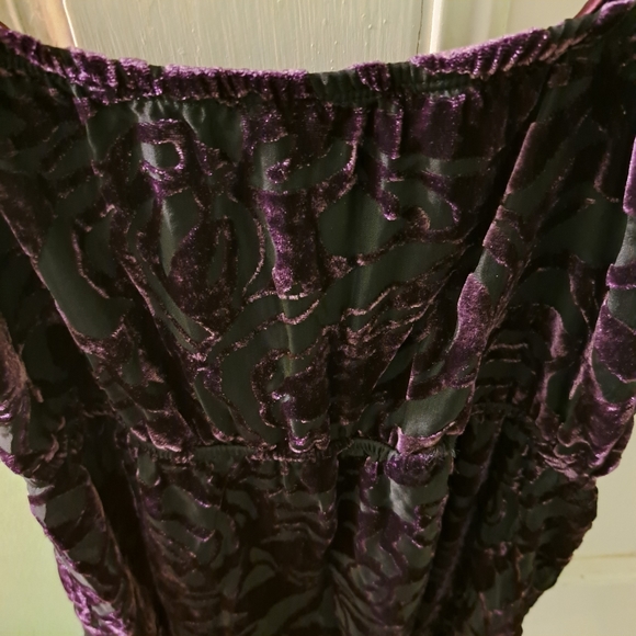 Studio Y Women's Top - Picture 8 of 8